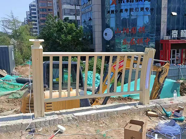 鋁合金護(hù)攔